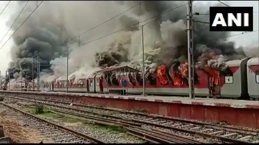 Trains in Bihar set Ablaze as Agnipath Protests Spread to 25 Districts