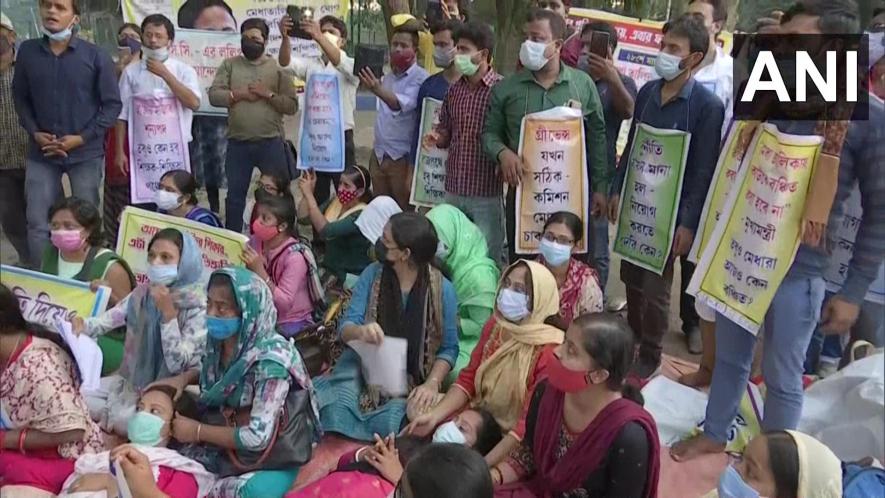 SLST Qualifying Candidates in Kolkata Forcibly Removed From Protest Site by Police