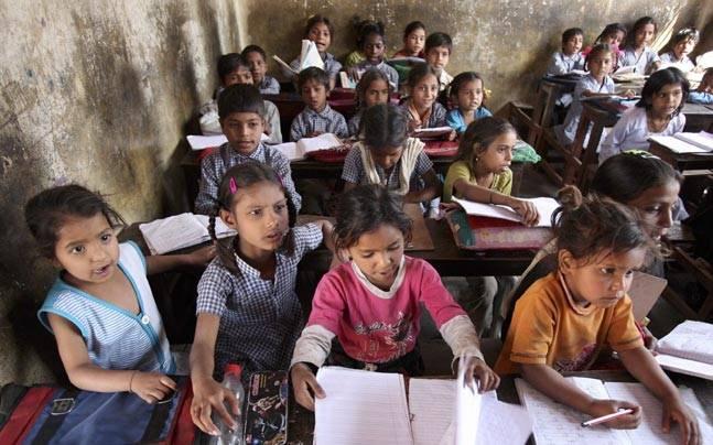 UP: Primary School Students Without New Books and Uniforms, Asked to Wait Till August