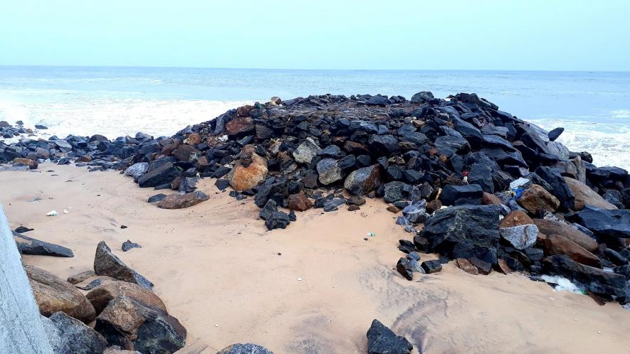 One of the shattered groynes along the coast of Azhikkal village. (Image courtesy: Dr Vareethiah Konstantine).