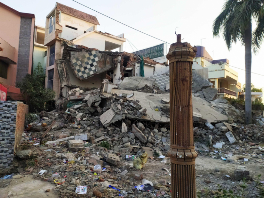 Property belonging to then legislator Vijay Mishra at a busy intersection in Allahabad after demolition. Photograph by the author.