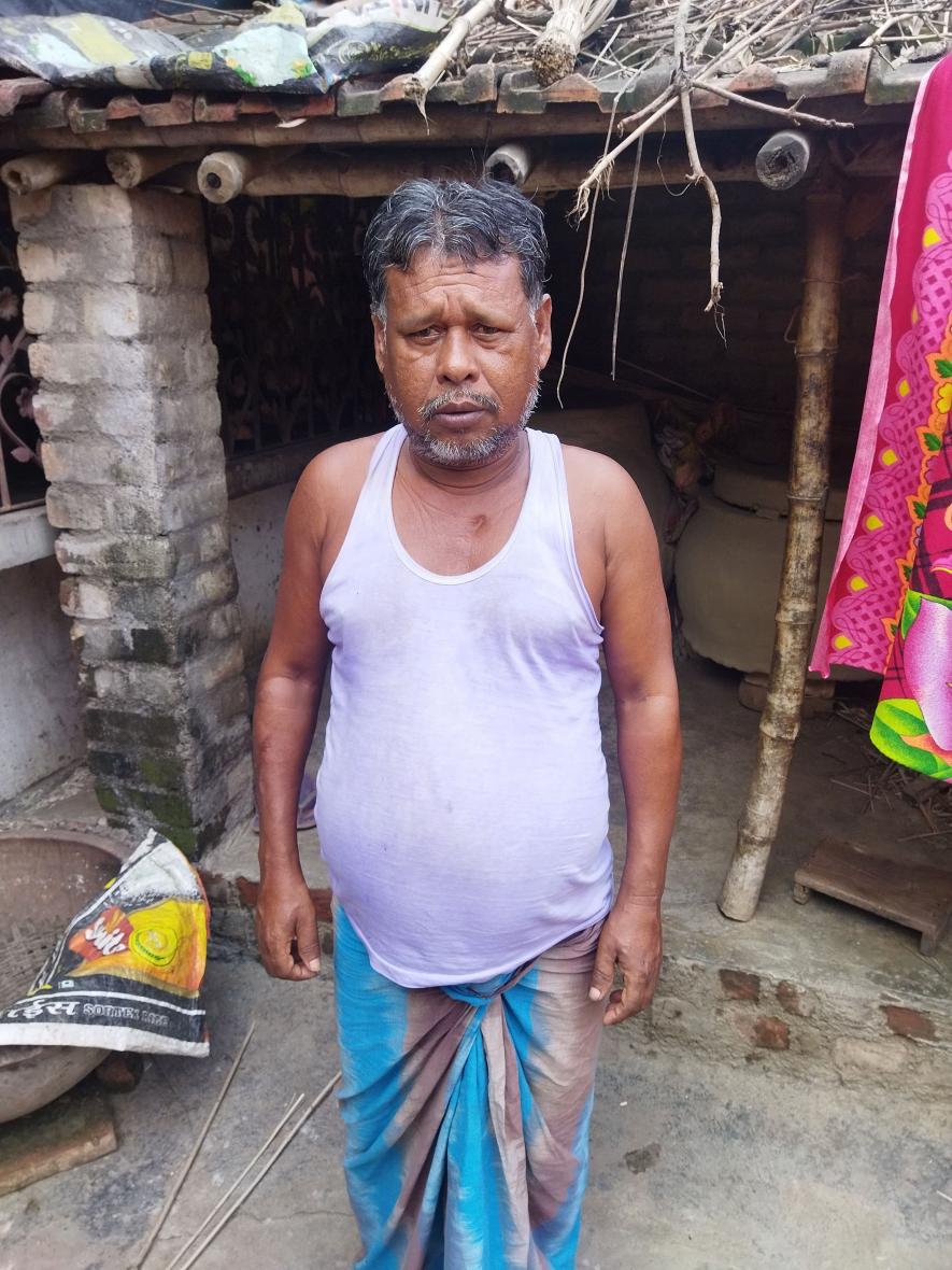 Samyan sheikh father of iqbal hossain(18) who died in a hume pipe in patna.
