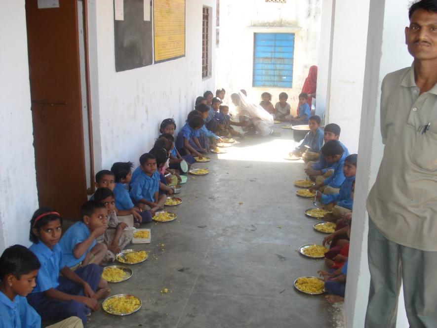 mid day meal in sirohi-rajasthan