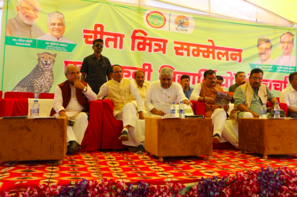 The Madhya Pradesh government’s Cheetah Mitras visit villages, explain the differences between lions, cheetahs and tigers and convince villagers by explaining the benefits of the project.