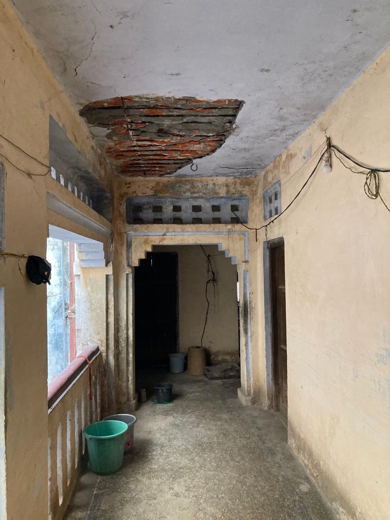 The Birla Ashram’s roof falling apar