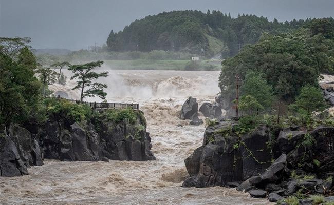 Storm Hits Southwest Japan, Leaves 1 Dead,  Several Injured