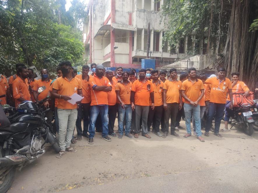 Swiggy delivery partners address the media in Adyar, Chennai. Image courtesy: Rajalakshmi.