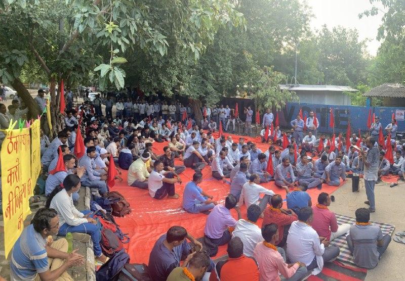 A two-day hunger strike outside Gurugram's Mini Secretariat was launched on Tuesday. Image clicked by Ronak Chhabra