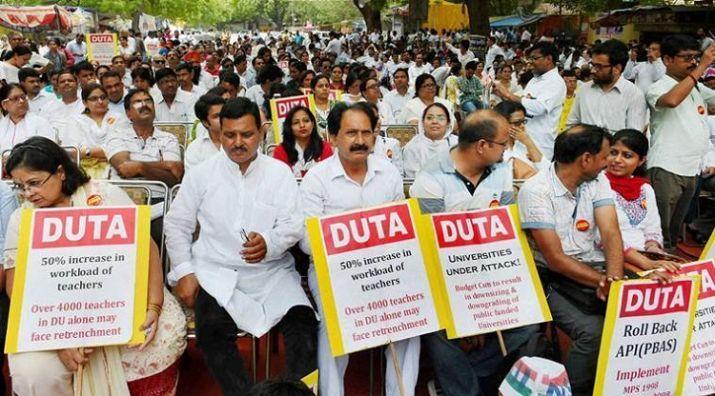 DU: Ad-hoc Teachers Shown the Door, DUTA Observes One-Day Strike in Protest