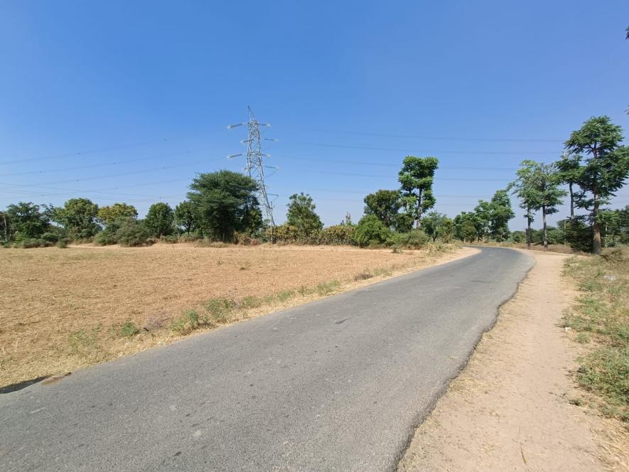 Pic 11: This is supposed to be Chimnabai sarovar, but there lies a road within due to Dharohi dam's water being supplied to other districts despite the dam being in Mehsana.