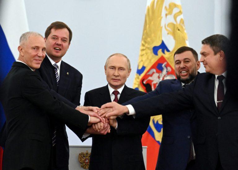 Russian President Vladimir Putin (Centre) with leaders of Donetsk, Luhansk, Kherson and Zaporizhya at the ceremony annexing the four regions as part of Russian Federation, Moscow, Sept. 30, 2022