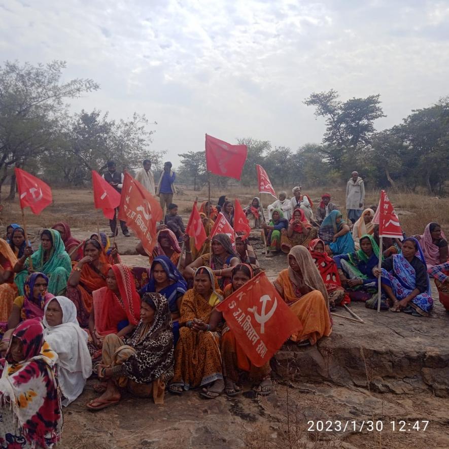 Tribals Allege Officials Use Forest Rights Act to Harass, Demand Money; Picket DM's Office 