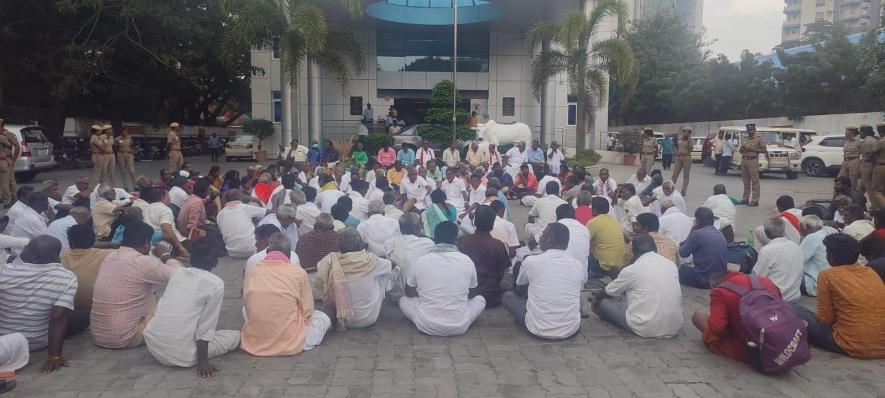 Protest outside Aavin head office. Image courtesy: P Shanmugam