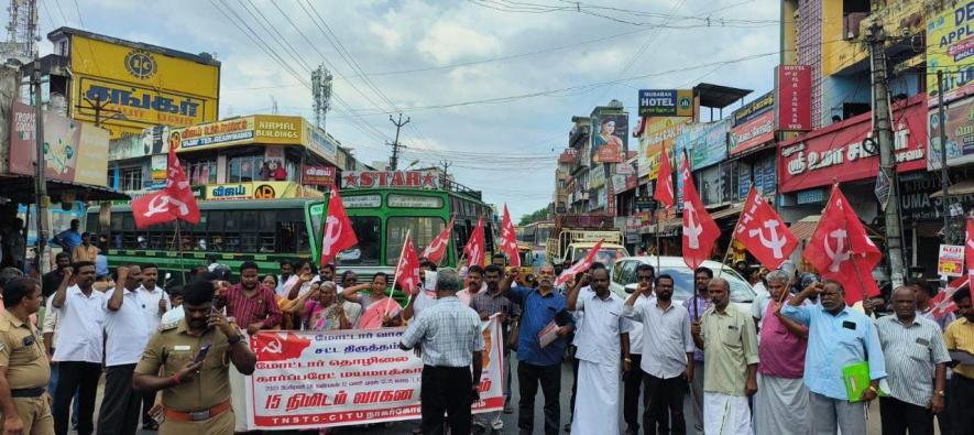 At the protest in Thuckalay, Kanyakumari. Image courtesy: Neelambaran A