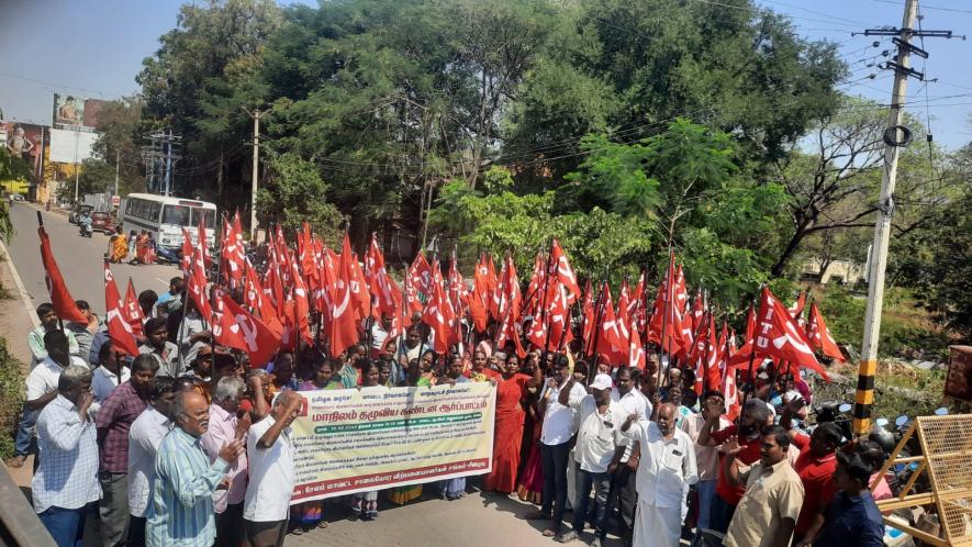 The Tamil Nadu Streetside Vendors Association (TNSVA) protests in Salem, Tamil Nadu. Image Credit: CITU, Tamil Nadu.