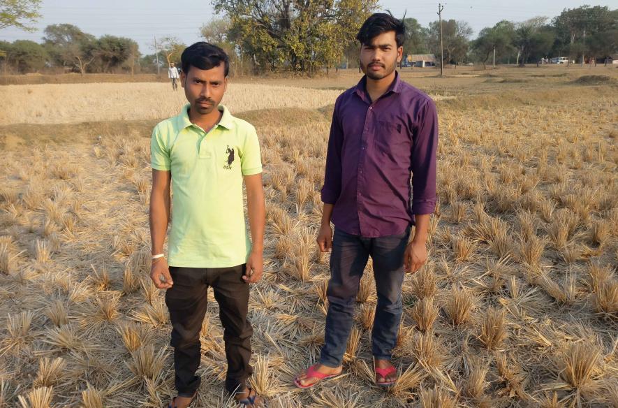 Migrant labourer Jaganath Mahato and Amal Das at sindurpur, Ranibandh