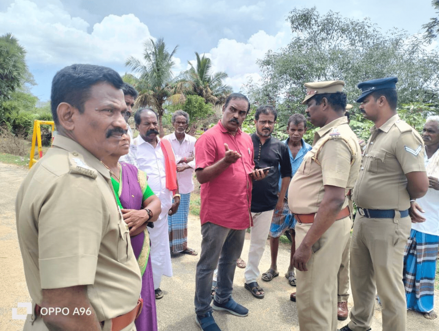 The police denied permission to the leaders of the TNUEF and CPI(M) from meeting the victims from Vengaivayal village.