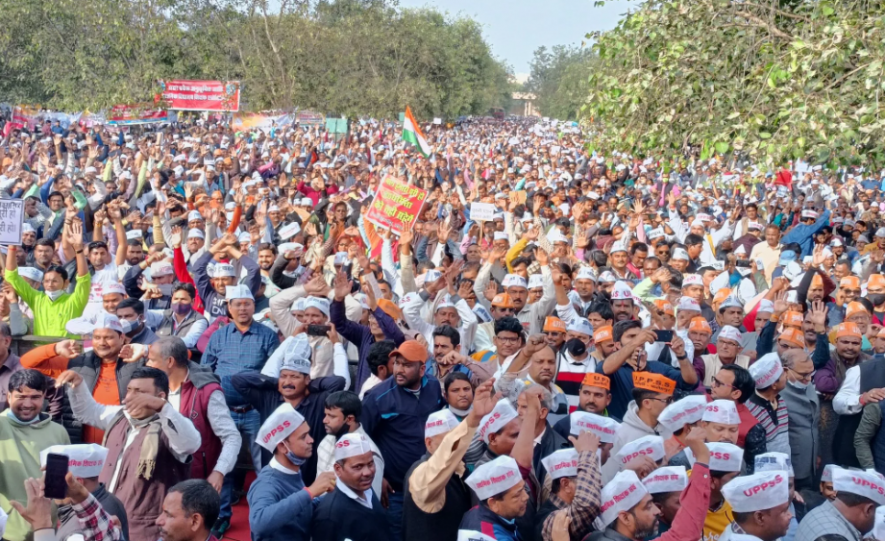 Uttar Pradesh Govt Employees and Farmers Launch Separate Movements Against Privatisation