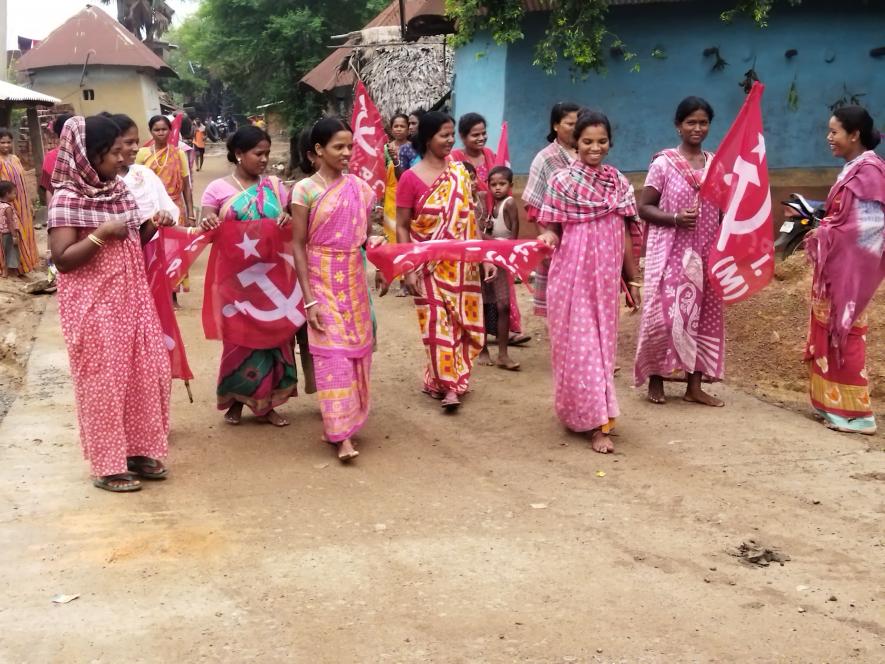 Firebrand Tribal leader NilimaMardy leading a womens rally in buritola village of bharkata Gram panchayet area