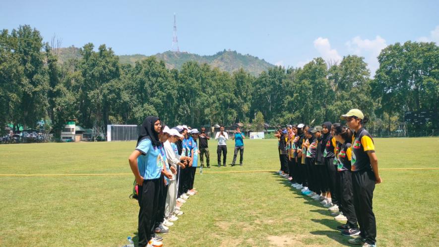 Kashmiri Women Cricketers pad up for Bigger Dreams