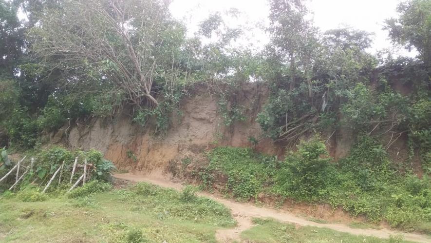 6. Erosion at Pakhonna, Barjora