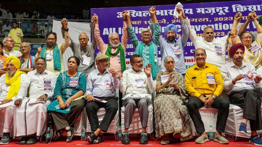 Delhi: SKM, Central TUs Give Call to put an end to ‘Corporate-Communal Nexus’ and ‘Oust BJP’
