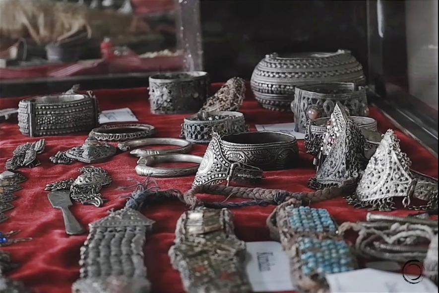 Exquisite Kashmiri Ancient Jewellery on Display at Bait-ul-Meeras Photo: Mehar zargar 