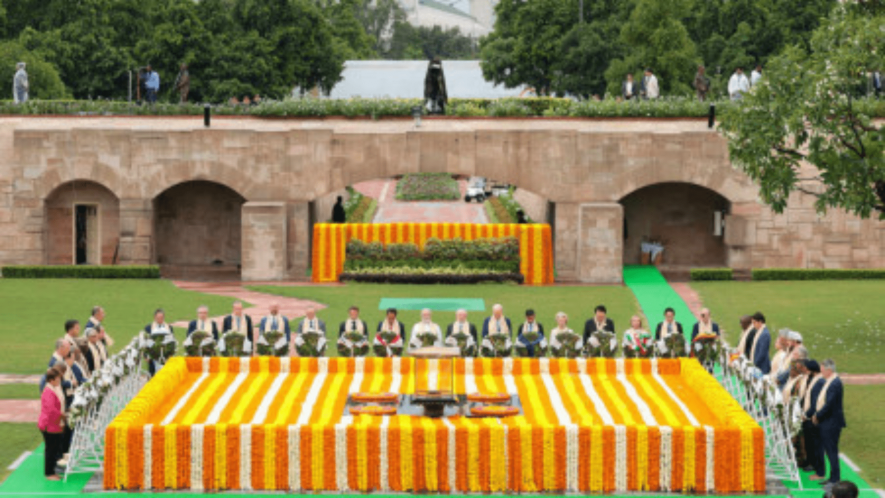 G20 leaders at Rajghat paying homage to Mahatma Gandhi, New Delhi, September 10, 2023