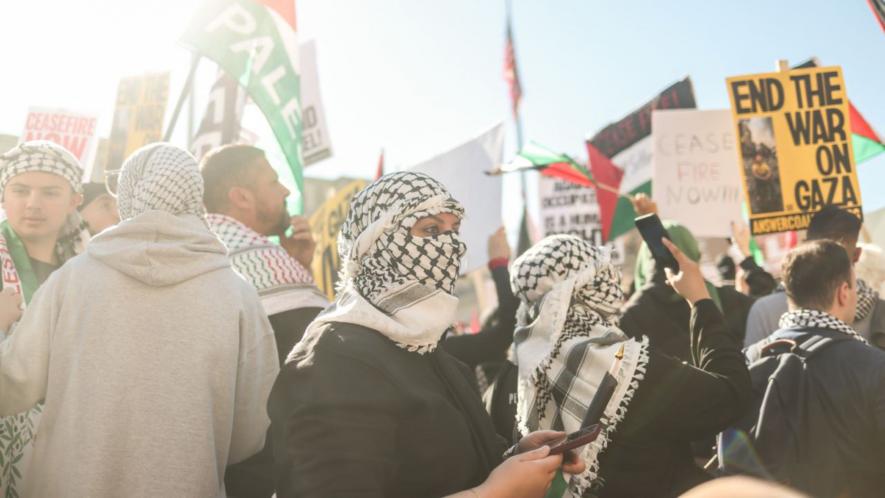 On November 4, 300,000 people took to the streets in Washington DC to protest US funding of Israel and to call for a ceasefire (Photo: Sofia Perez)