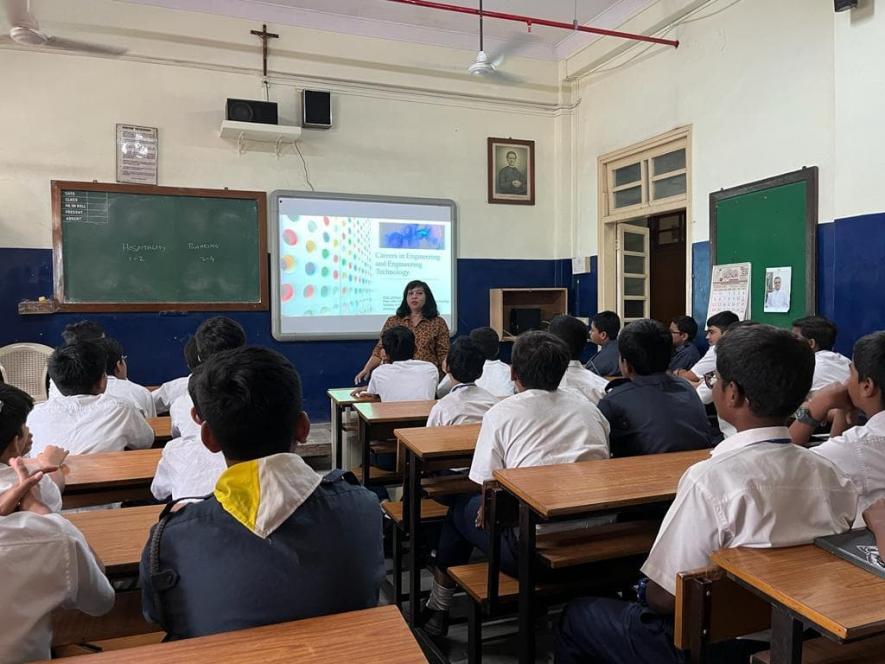 Dr Jyotsna believes in inspiring the next generation of students to work in STEM research and reaches out to students in various schools in the country.