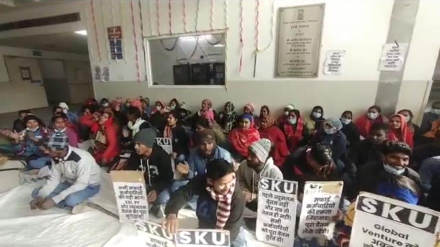 Delhi: Sanitation Workers in Burari Hospital on Indefinite Strike, Serious Allegations of Salary Delay, Sexual Harassment