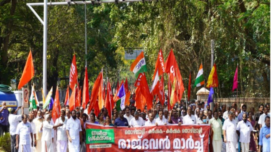 SKM and CTUs marched to the Raj Bhavan, Thiruvananthapuram, as part of the national-level agitation called by the organisations. 