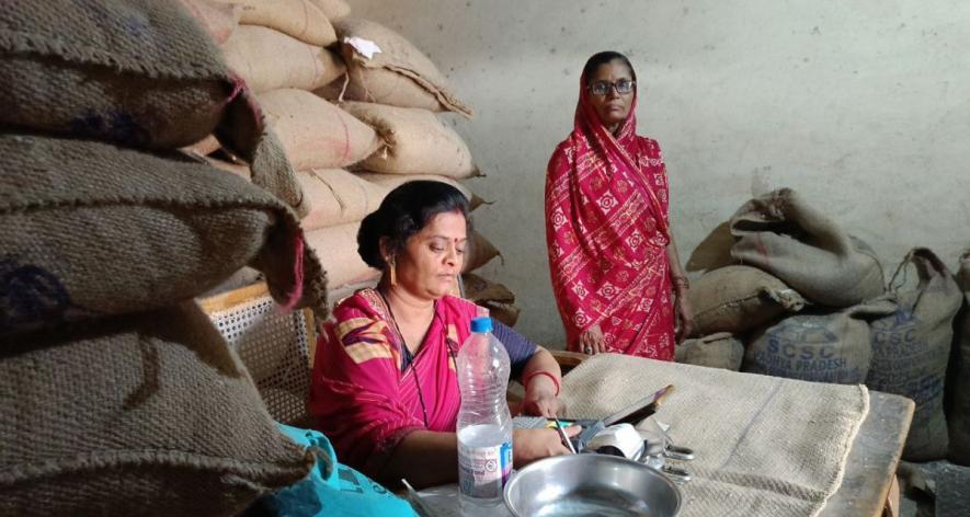 Women led ration shops have been operating for about a year now (Photo - Sharik Akhtar Durrani, 101Reporters)
