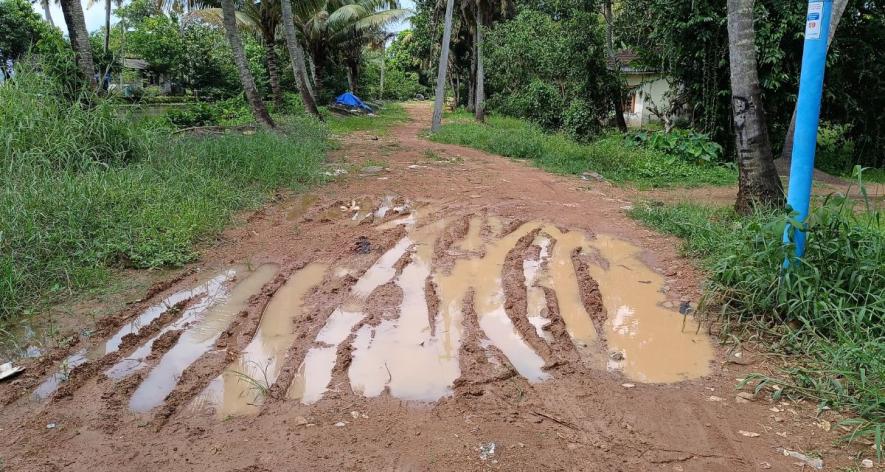 Roads built in phases, spanning over decades (Photo - Nisha Matamp, 101Reporters)
