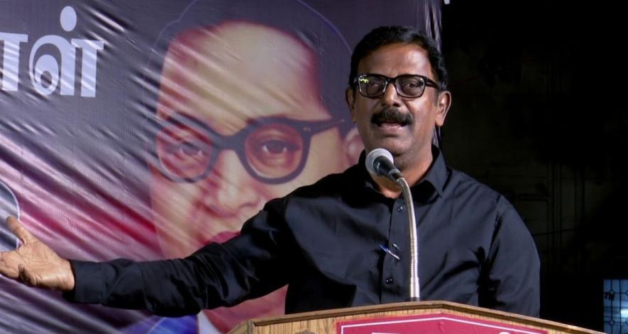 Kovai Ramakrishnan addressing the public (Photo - Prasanth Shanmugasundaram, 101Reporters)