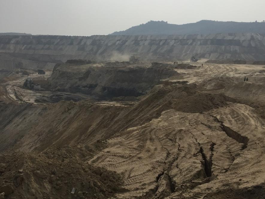 A non-Adani coal mine between Godda and the Ganges. Photo by Geoff Law