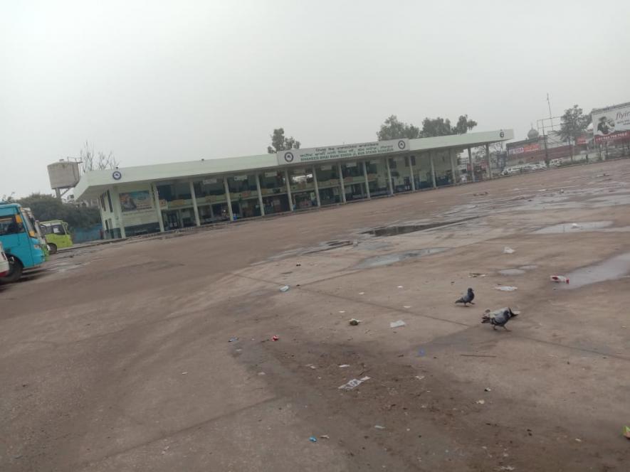 Deserted%20Bus%20Stand%20in%20Sangrur.jpg