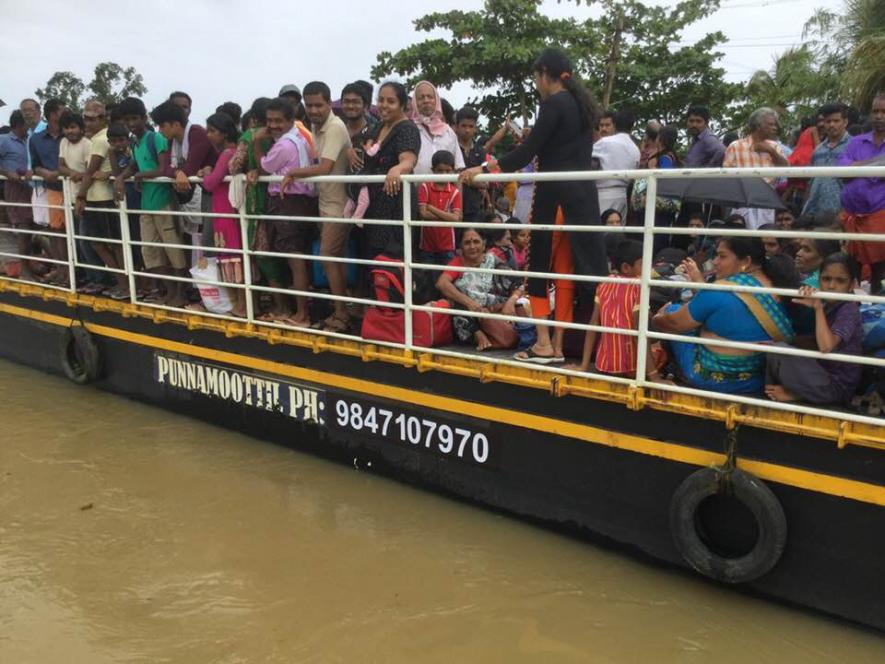 Evacuation in Kuttanad during Kerala floods