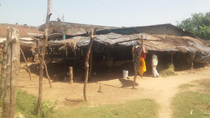 Home%20of%20the%20villagers%20in%20Jawangadh%20whose%20contract%20was%20cancelled%20.jpg