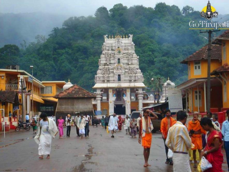 Kukke-Subramanya-Sarpa-Samskara-Pooja2-copy.jpg