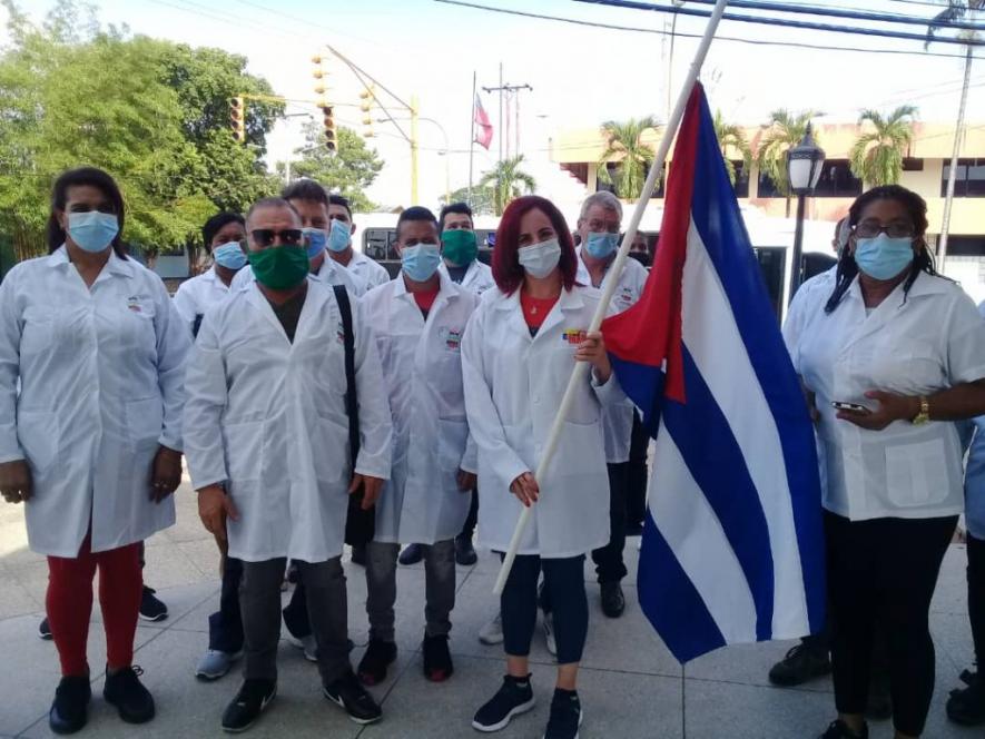 Cuban doctors at Venezuela border